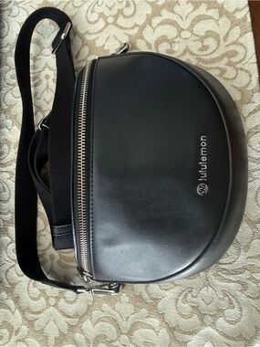 lululemon athletica Black Leather Crossbody Belt Bag with Silver Hardware